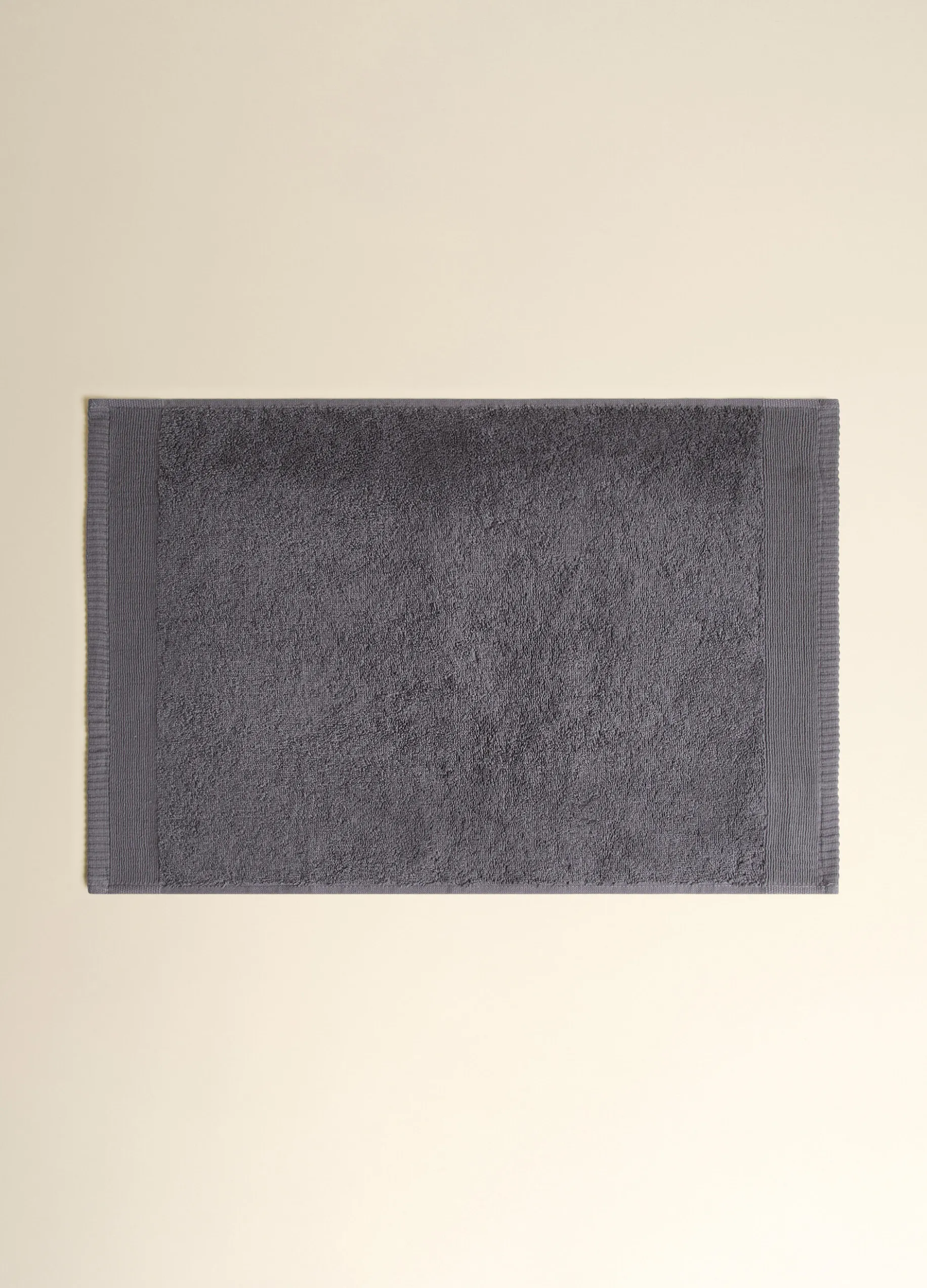 Asciugamano degli ospiti in puro cotone 520 gsm