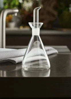 Oliera in vetro con beccuccio