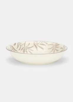 Piatto fondo in ceramica con foglie
