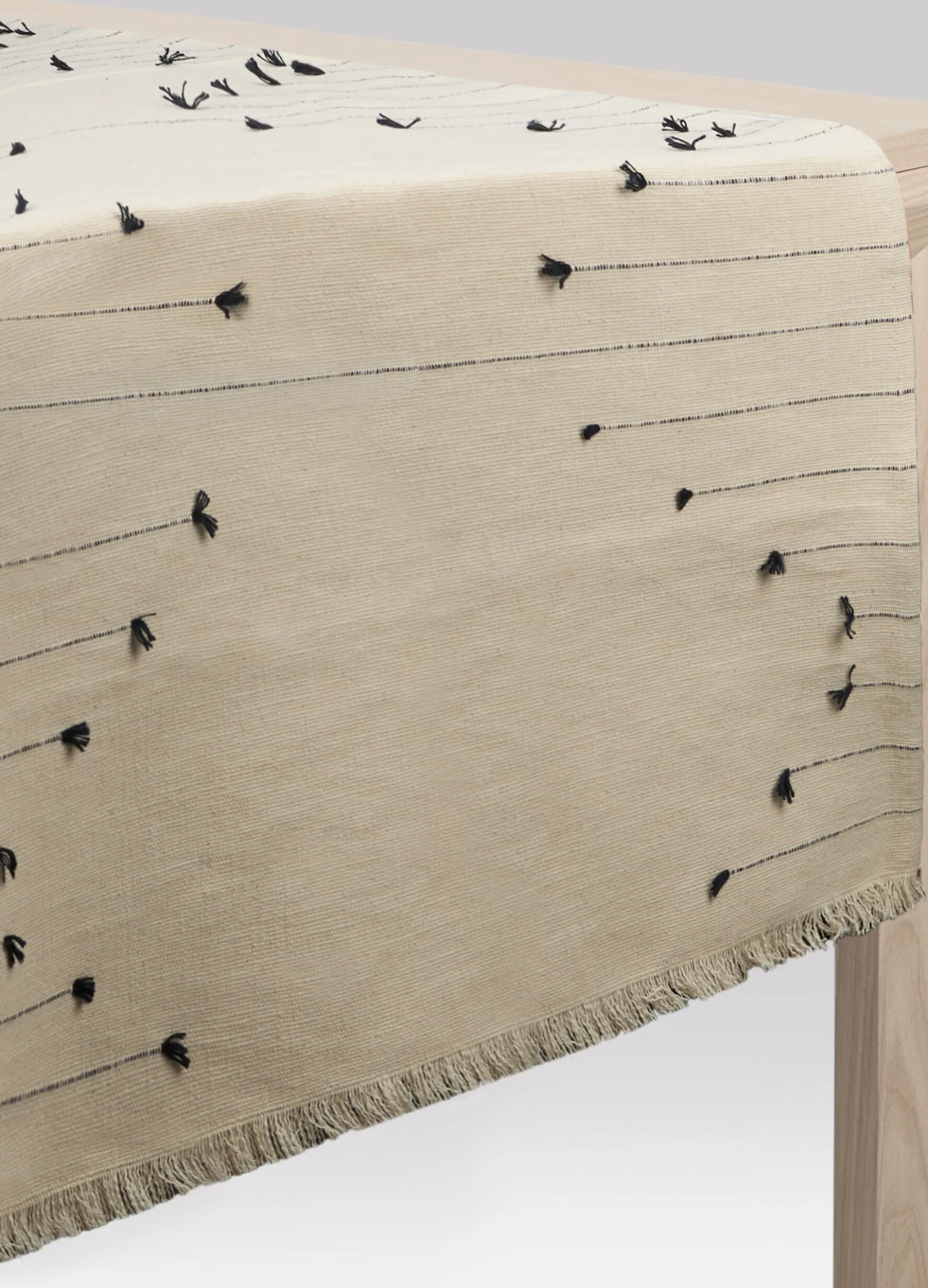 Runner in cotone grezzo con frange