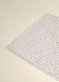 Tappeto in puro cotone jacquard a righe Made in Portugal