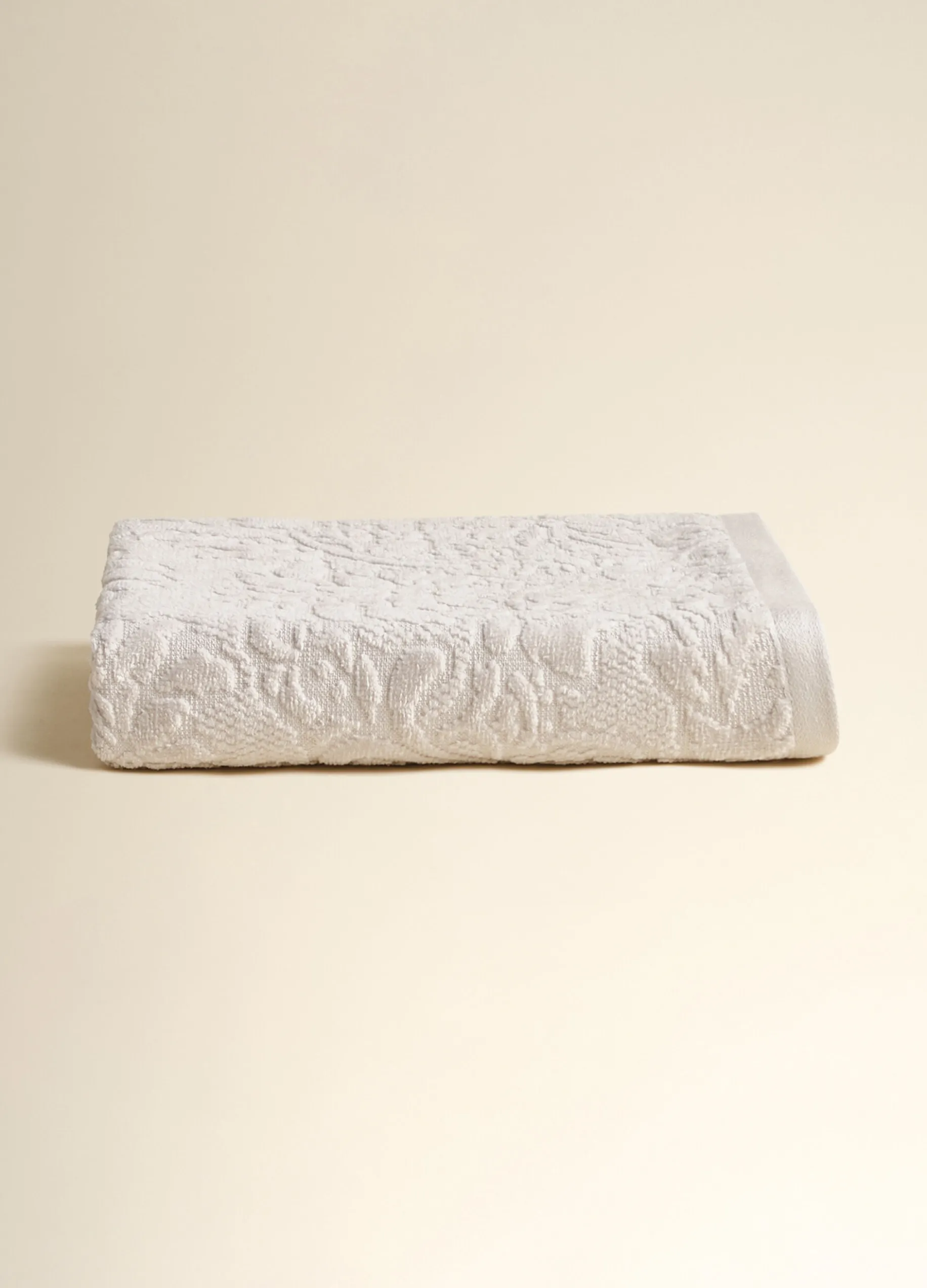 Telo da bagno in puro cotone jacquard Made in Portugal